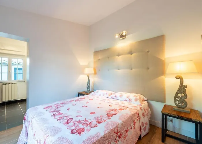 Les Des Muriers By Interhome Saint-Tropez