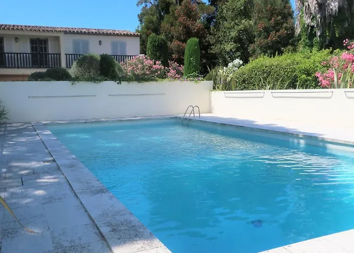 Les Des Muriers By Interhome